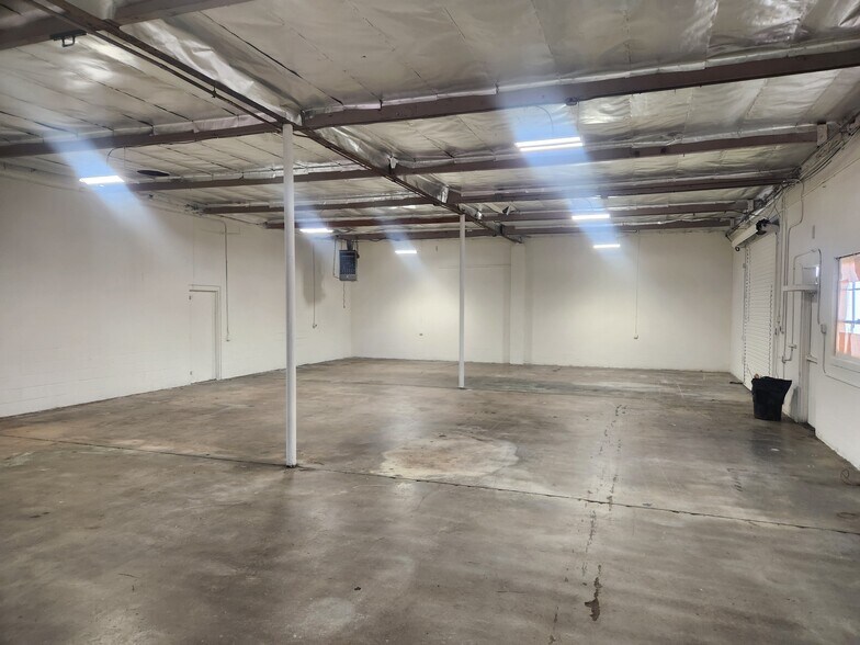 1225 Wakeham Ave, Santa Ana, CA à louer - Photo de l’immeuble – Image 2 sur 6
