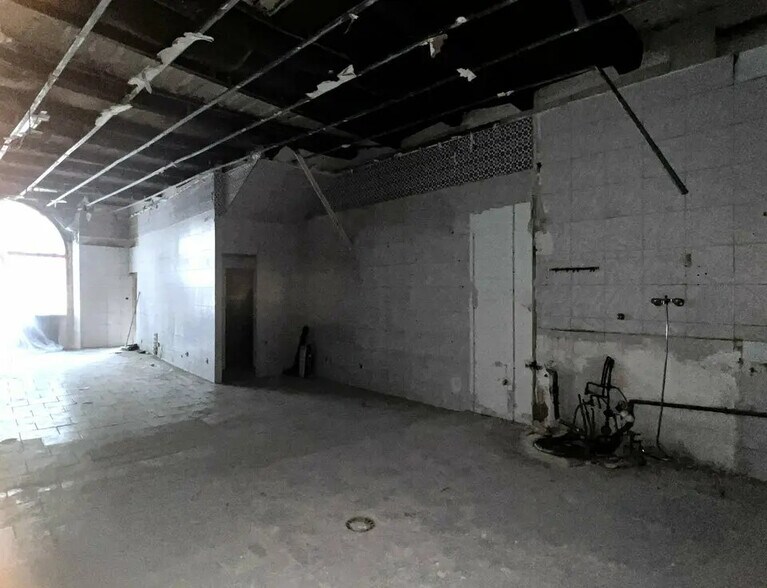 Local commercial dans Vence à vendre - Photo intérieure – Image 2 sur 3