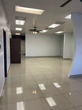901 S Rancho Dr, Las Vegas, NV à louer Photo intérieure– Image 2 sur 19