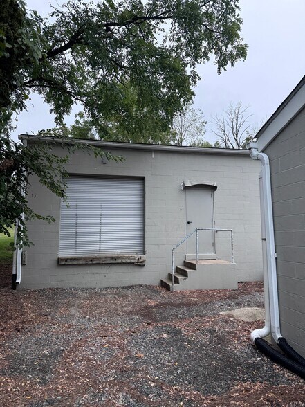 3209 Oley Turnpike Rd, Reading, PA à louer - Photo de l’immeuble – Image 3 sur 11