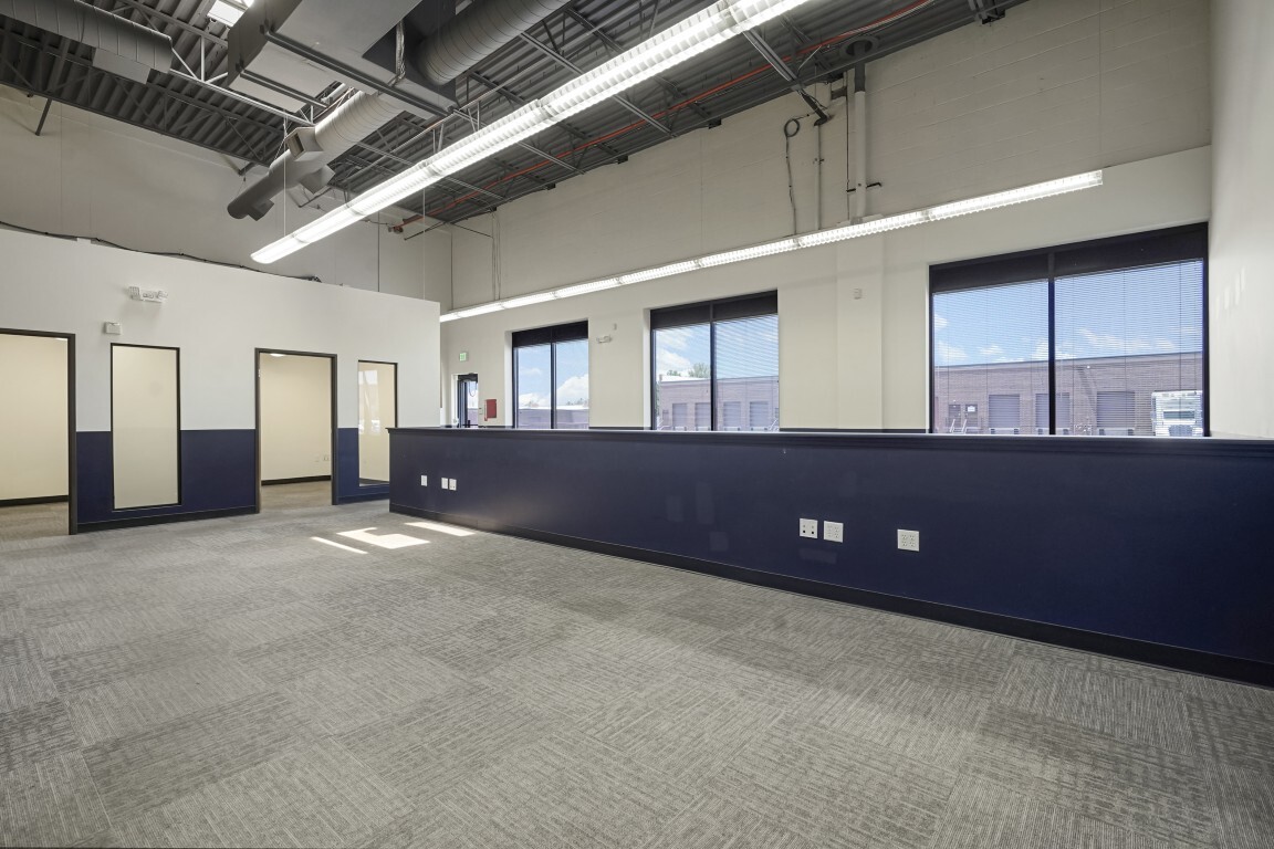 10875 Dover St, Westminster, CO 80021 - Lot 500/600 - - Photo intérieure - Image 2 of 15