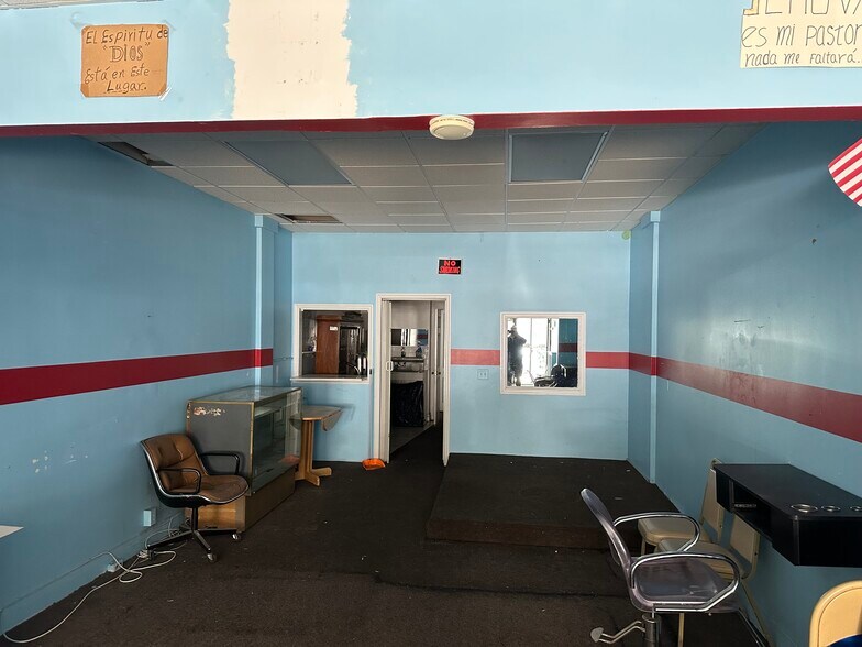 677 Main St, New Rochelle, NY à louer - Photo de l’immeuble – Image 3 sur 9