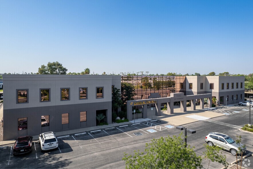 7202 E Rosewood St, Tucson, AZ à louer - Photo de l’immeuble – Image 3 sur 10