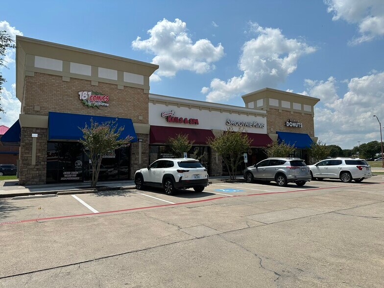 8905-8907 S Highway 377, Benbrook, TX à louer - Photo de l’immeuble – Image 2 sur 4