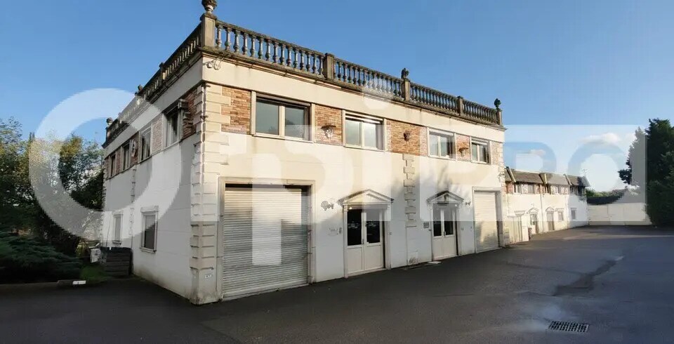 Local d’activités dans Champlan à louer Photo de l’immeuble– Image 1 sur 8