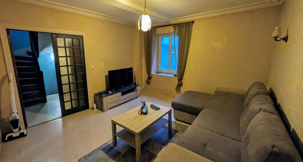 Local d'activités dans Brassac à vendre - Photo de l’immeuble – Image 2 sur 18