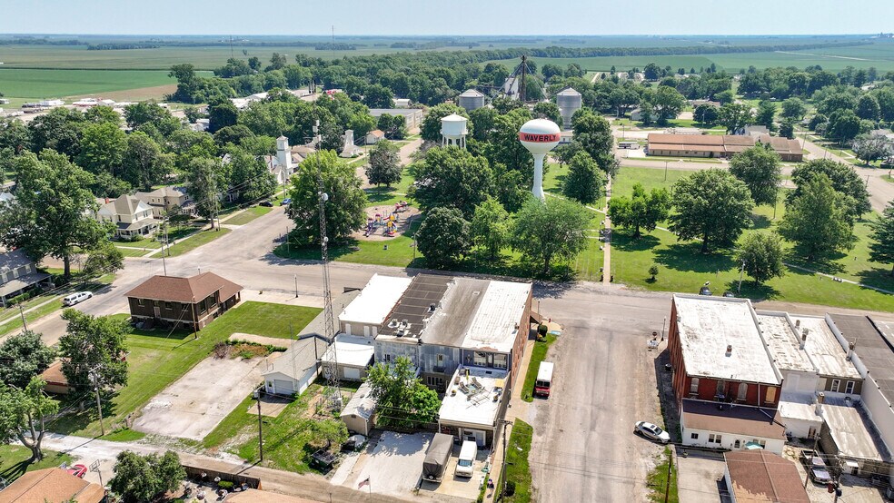 223 N Pearl St, Waverly, IL à vendre - Photo de l’immeuble – Image 3 sur 43