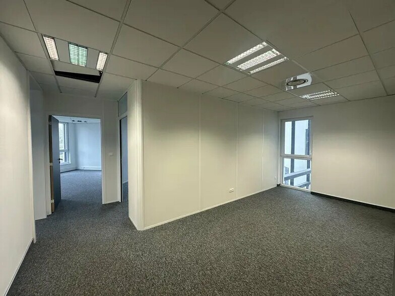Bureau dans Entzheim à louer - Photo intérieure – Image 3 sur 4