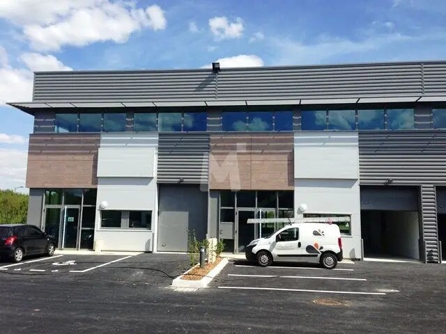 Plus de détails pour Bureau, Local d'activités à louer