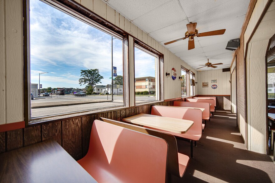 2513 Ridge Rd, Lansing, IL à vendre - Photo de l’immeuble – Image 2 sur 17