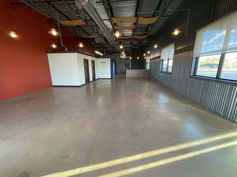 943-965 E 11th St, Loveland, CO à louer - Photo intérieure – Image 2 sur 15