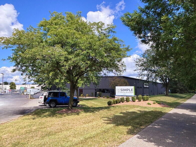 4235 Leap Rd, Hilliard, OH à louer - Photo de l’immeuble – Image 2 sur 3
