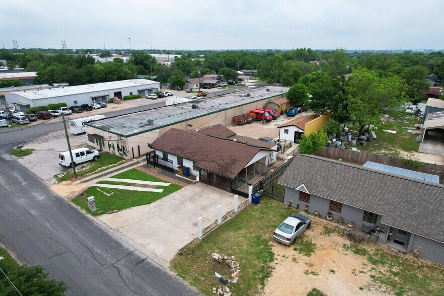 1003 Prairie Trl, Austin, TX à vendre - Photo de l’immeuble – Image 3 sur 19