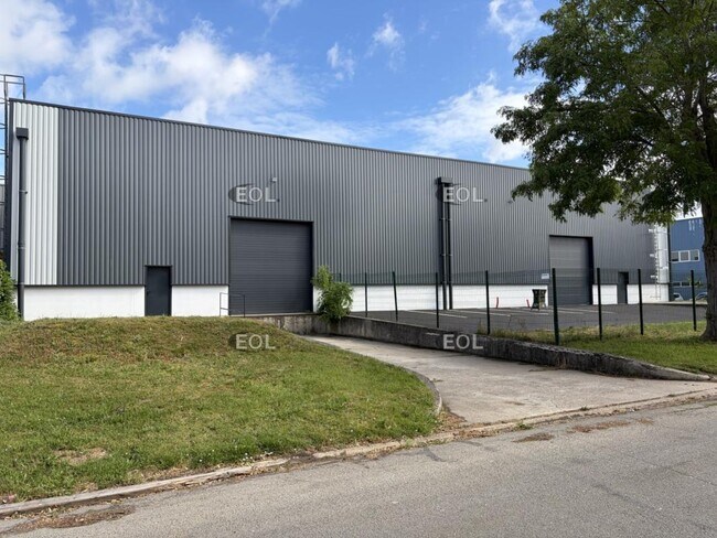 Plus de détails pour Industriel/Logistique à louer