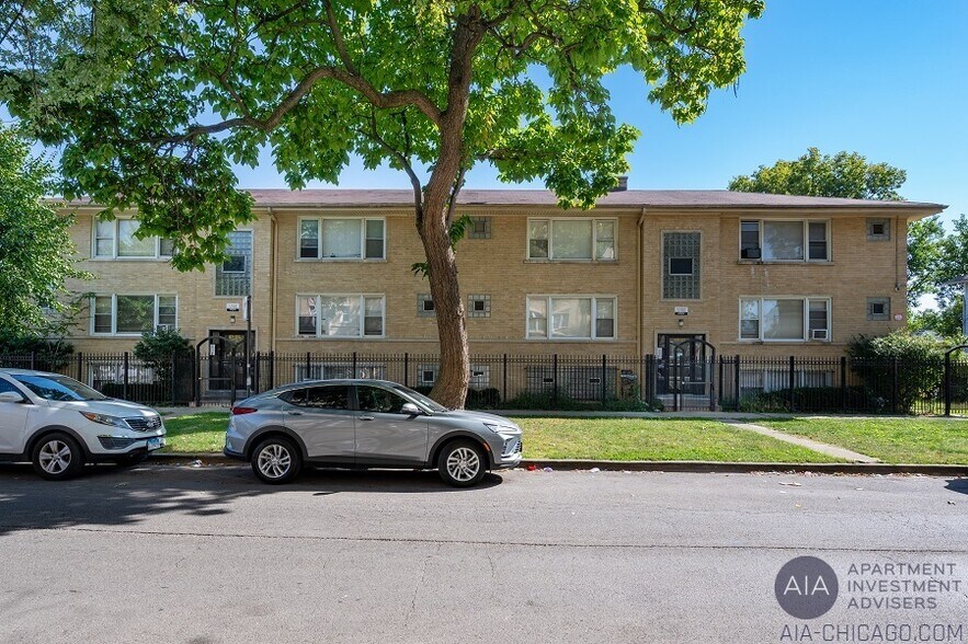 51-57 N Pine Ave, Chicago, IL à vendre - Photo de l’immeuble – Image 1 sur 2