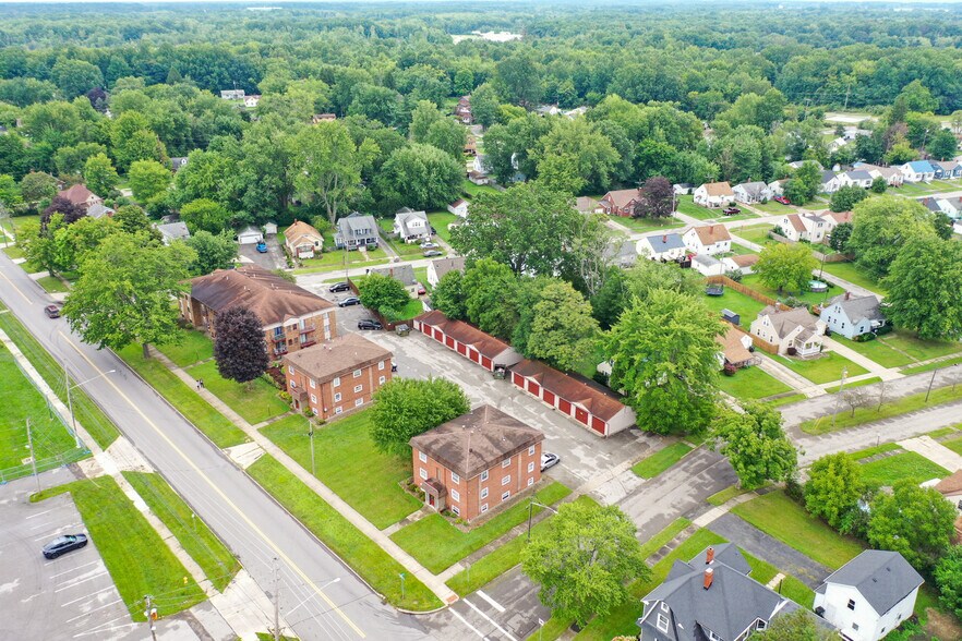 1810-1860 Mahoning Ave, Warren, OH à vendre - Photo de l’immeuble – Image 1 sur 12