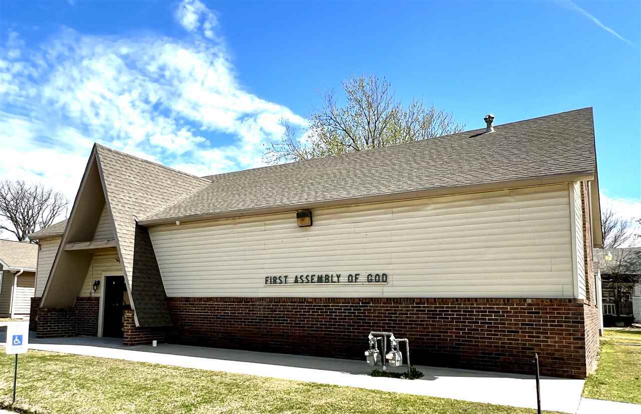 206 N 2nd St, Tonkawa, OK à vendre Photo de l’immeuble– Image 1 sur 10