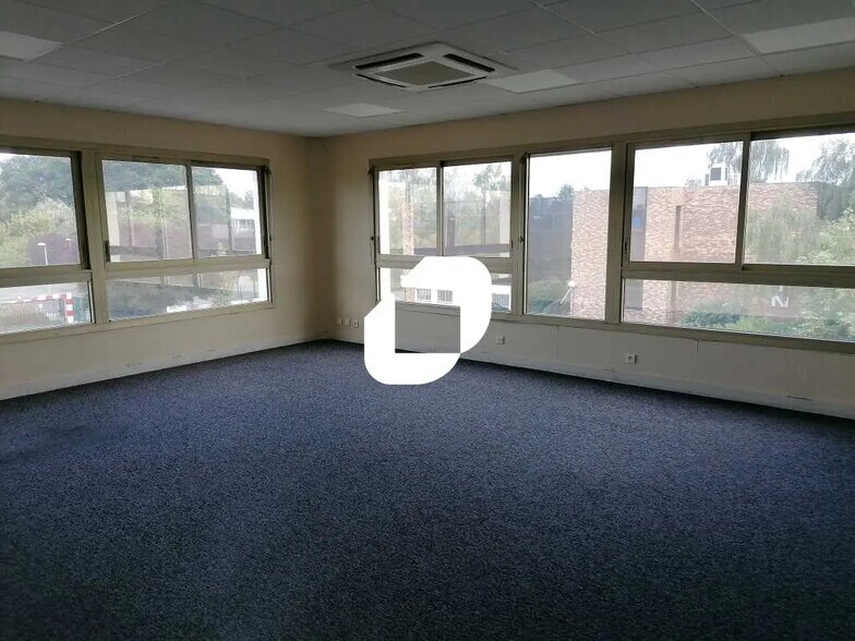 3 Rue De La Terre De Feu, Les Ulis à louer - Photo de l’immeuble – Image 2 sur 8