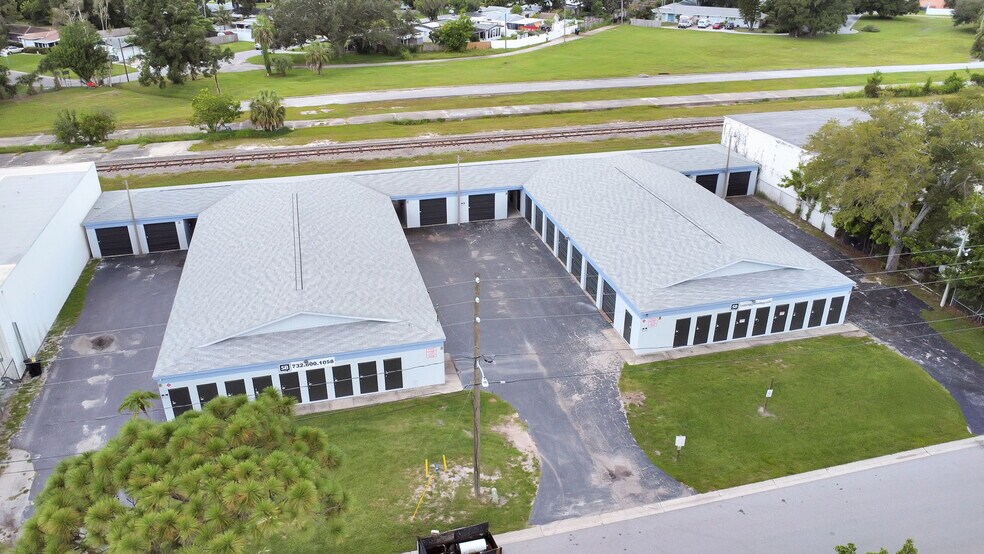 3500 Morris St N, Saint Petersburg, FL à louer - Photo de l’immeuble – Image 2 sur 5