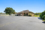 3598 green pointe center-0002