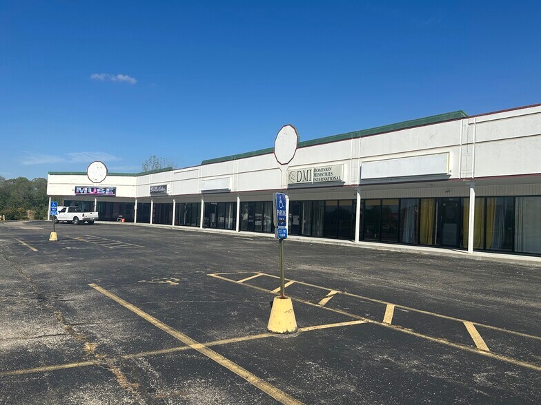 6500-6556 Union Rd, Clayton, OH à louer - Photo de l’immeuble – Image 2 sur 7