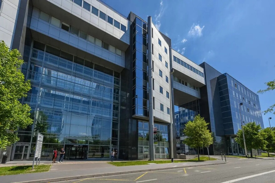 10 Boulevard De L'Oise, Cergy à louer - Photo de l’immeuble – Image 2 sur 16