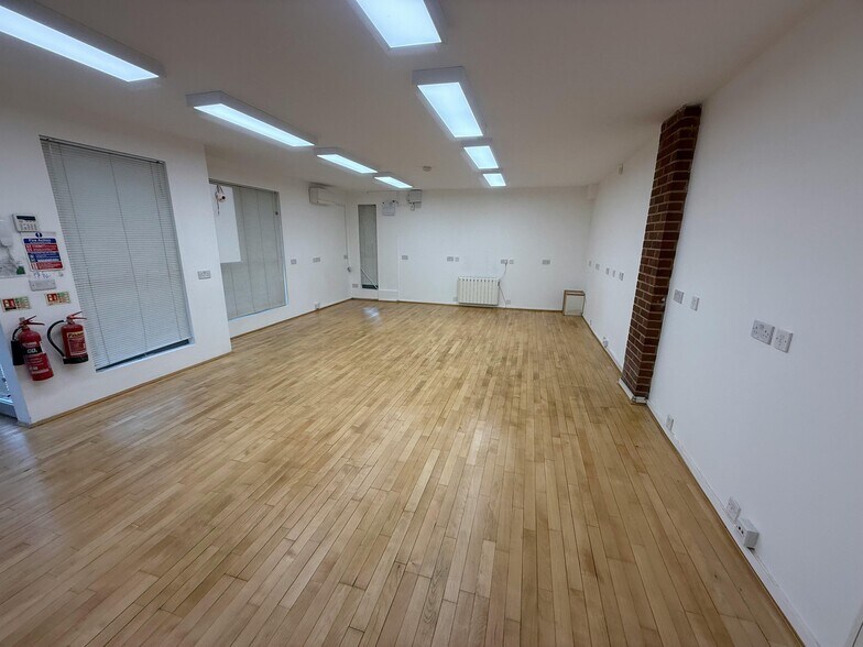 15-16 Trafalgar St, Brighton à louer - Photo de l’immeuble – Image 3 sur 13