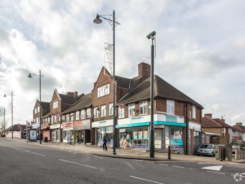 126-126A High St, Twickenham à louer - Photo de l’immeuble – Image 2 sur 4