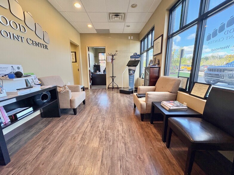 1000-1700 Ashwood Dr, Canonsburg, PA à louer - Photo de l’immeuble – Image 2 sur 14