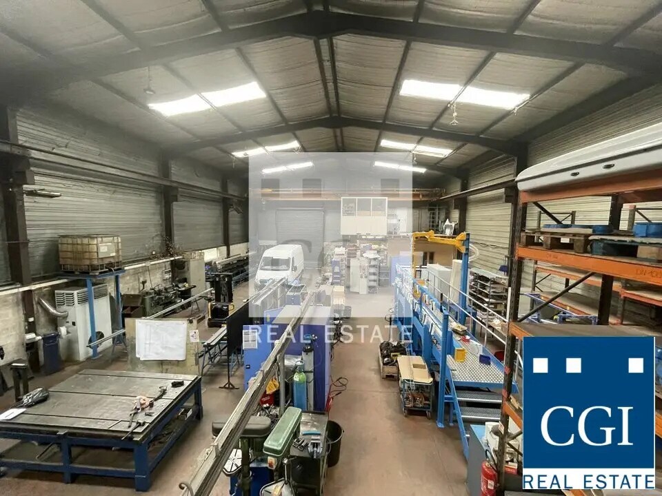 Local d’activités dans Domène à louer Photo de l’immeuble– Image 1 sur 6