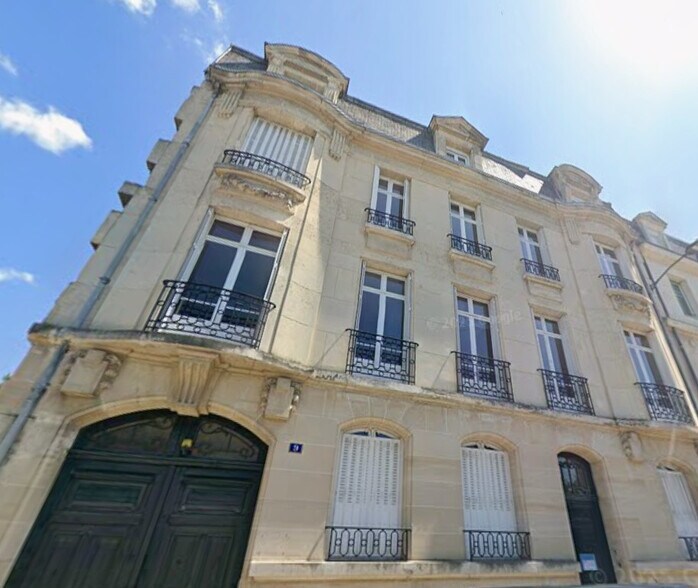 Local d'activités dans Reims à vendre - Photo de l’immeuble – Image 1 sur 28