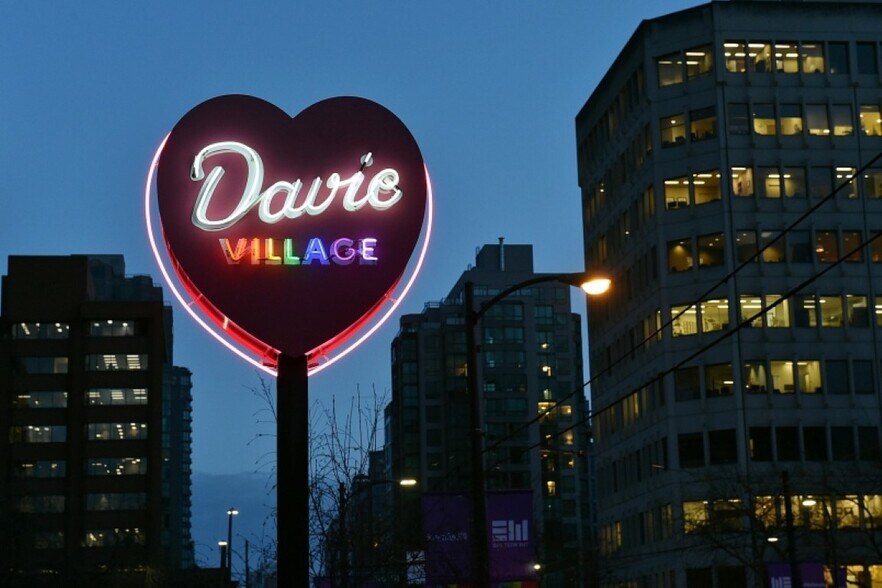 1026 Davie St, Vancouver, BC à louer - Photo de l’immeuble – Image 2 sur 2