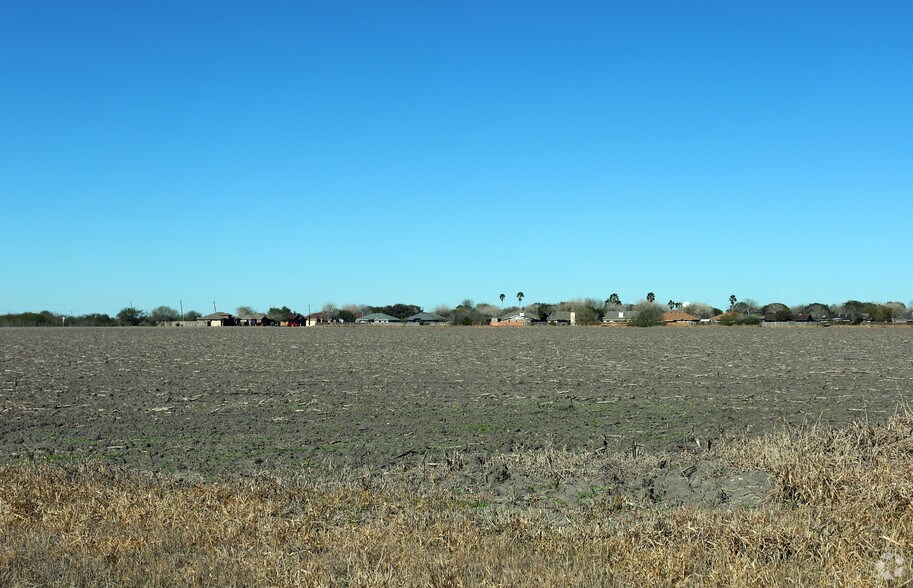 General Cavazos Blvd, Kingsville, TX à vendre - Photo principale – Image 1 sur 1