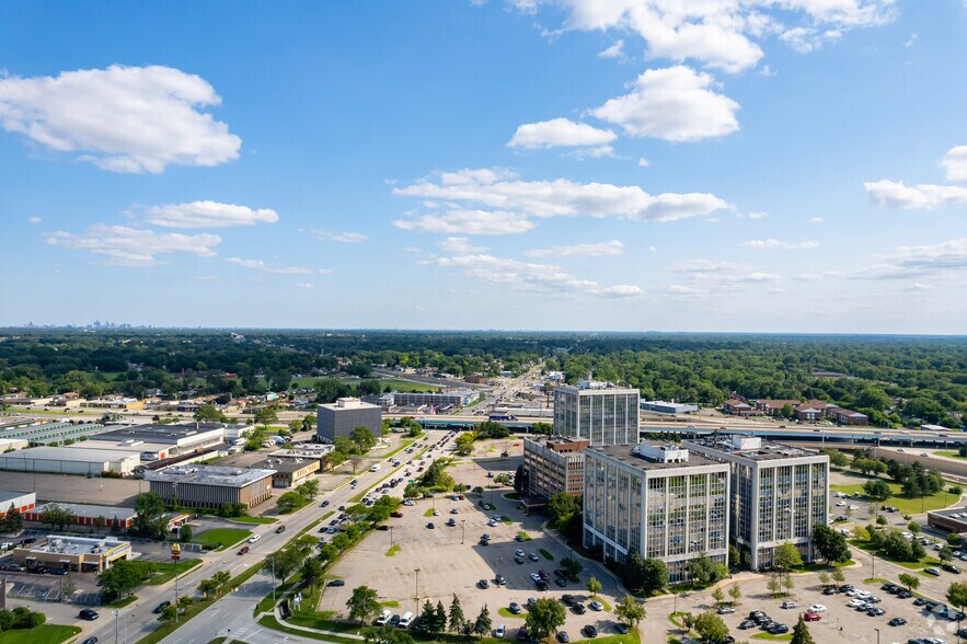 15565 Northland Dr, Southfield, MI à vendre - Aérien – Image 3 sur 7