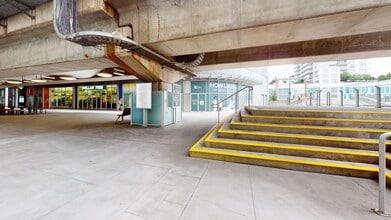 800 Carnarvon St, New Westminster, BC à louer Photo de l’immeuble– Image 2 sur 7