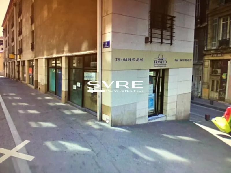 Local commercial dans Marseille à louer Photo de l’immeuble– Image 1 sur 5