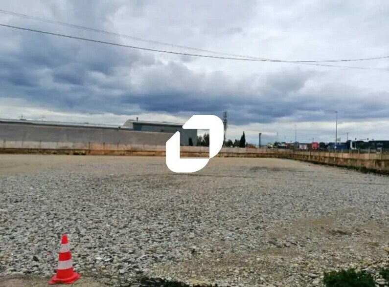 Route D'Heyrieux, Mions à louer - Photo de l’immeuble – Image 3 sur 5