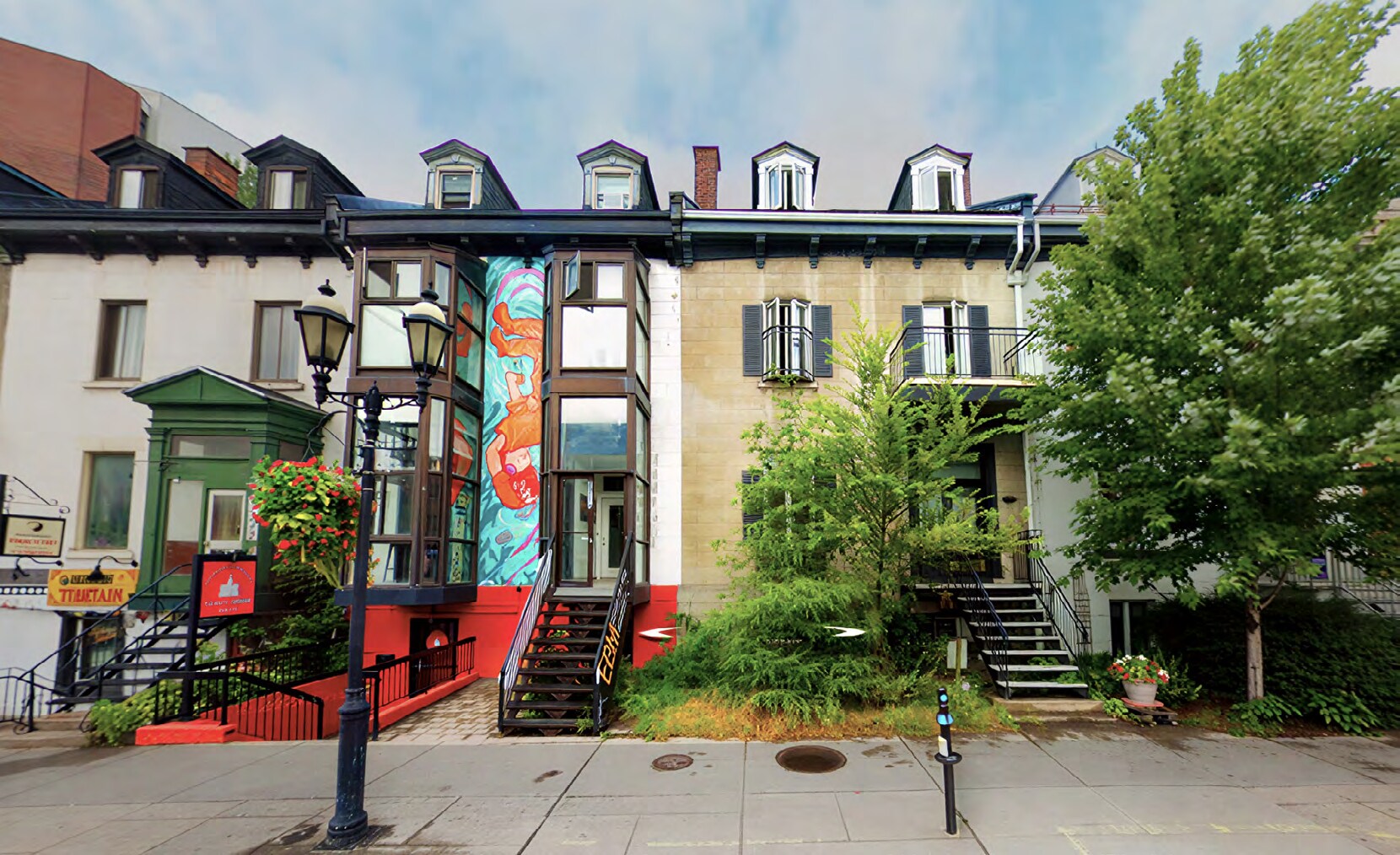 323-325 Rue Ontario E, Montréal, QC à vendre Photo de l’immeuble– Image 1 sur 5