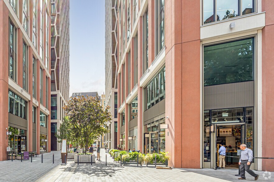 4 Orchard Pl, Londres à vendre - Photo de l’immeuble – Image 3 sur 11
