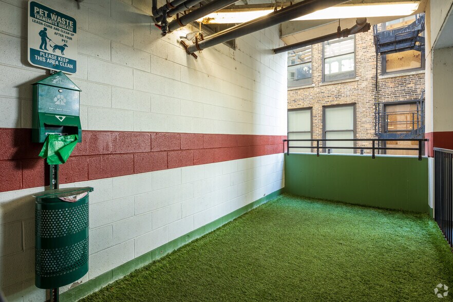 747 N Wabash Ave, Chicago, IL à louer - Photo de l’immeuble – Image 3 sur 31