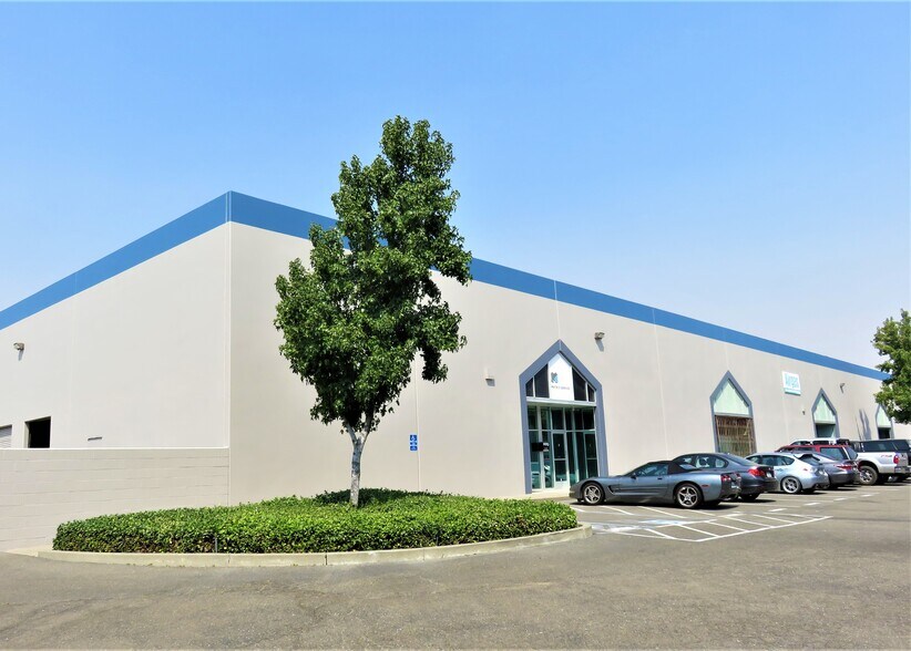 630-640 Eubanks Court, Vacaville, CA à louer - Photo principale – Image 1 sur 3