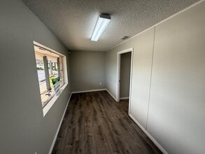 5739-5749 Gall Blvd, Zephyrhills, FL à louer Photo intérieure– Image 1 sur 7