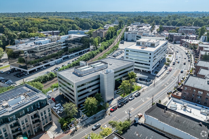 40 Cutter Mill Rd, Great Neck, NY à louer - Aérien – Image 3 sur 4