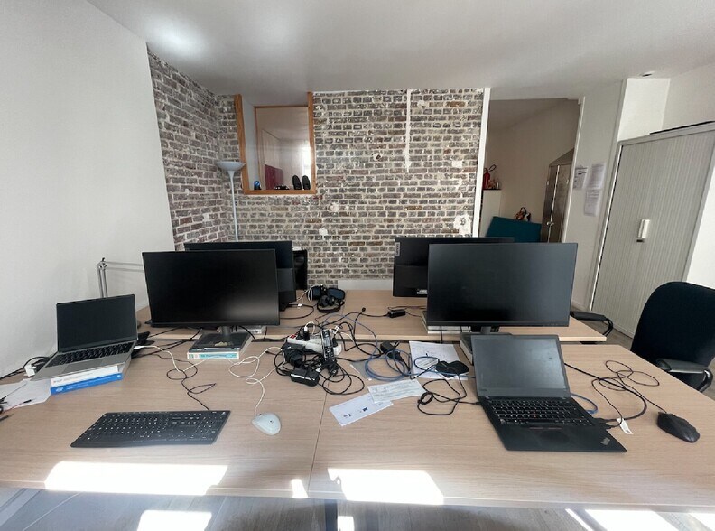 Bureau dans Paris à louer - Photo de l’immeuble – Image 1 sur 9