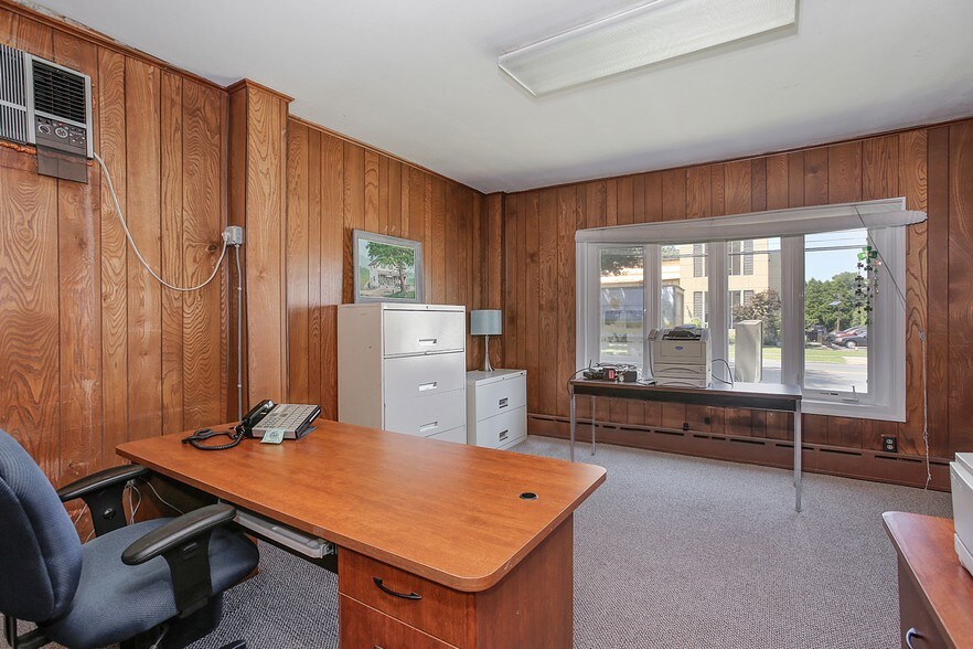 2101 Park Ave, South Plainfield, NJ à vendre - Photo intérieure – Image 2 sur 20