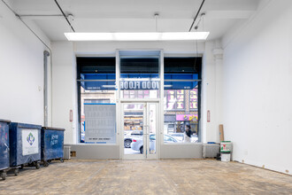 153 W 27th St, New York, NY à louer Photo de l’immeuble– Image 1 sur 9