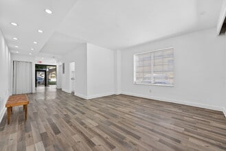 901 Pennsylvania Ave, Miami Beach, FL à louer Photo intérieure– Image 2 sur 17