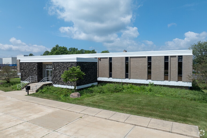 10100 Brecksville Rd, Brecksville, OH à louer - Photo principale – Image 1 sur 5