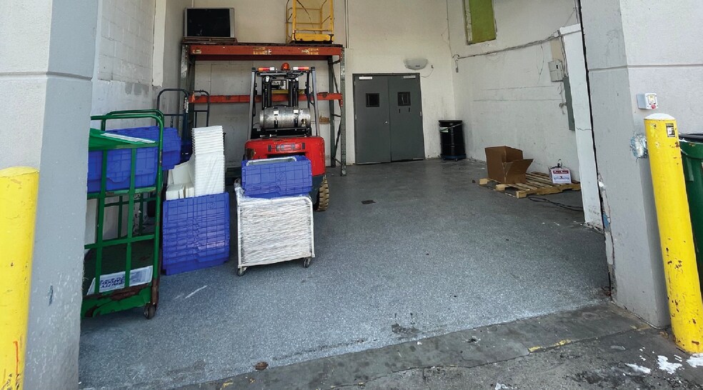 2451 46th St, Astoria, NY à louer - Photo intérieure – Image 2 sur 8
