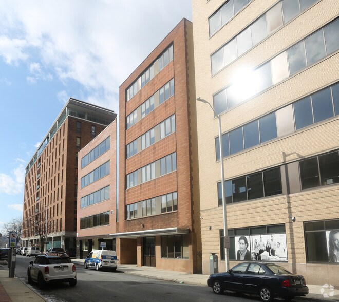 116-124 Pine St, Harrisburg, PA à louer - Photo de l’immeuble – Image 2 sur 5